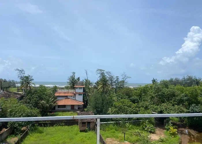Last Minute Trip Hostel Morjim-By The Sea
